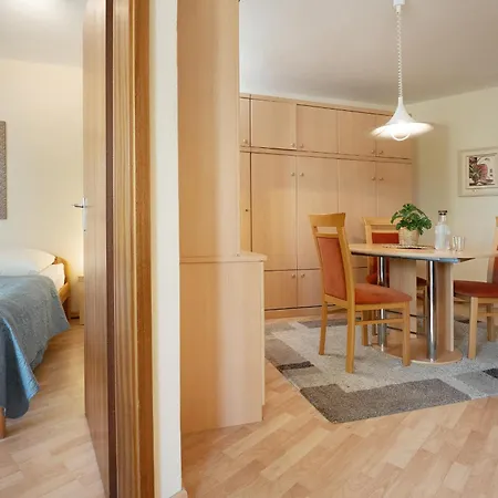 Wicheldorfstrasse 20 Marie *